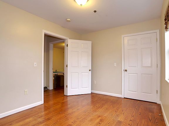 3rd image of 135 38th St APT 509
