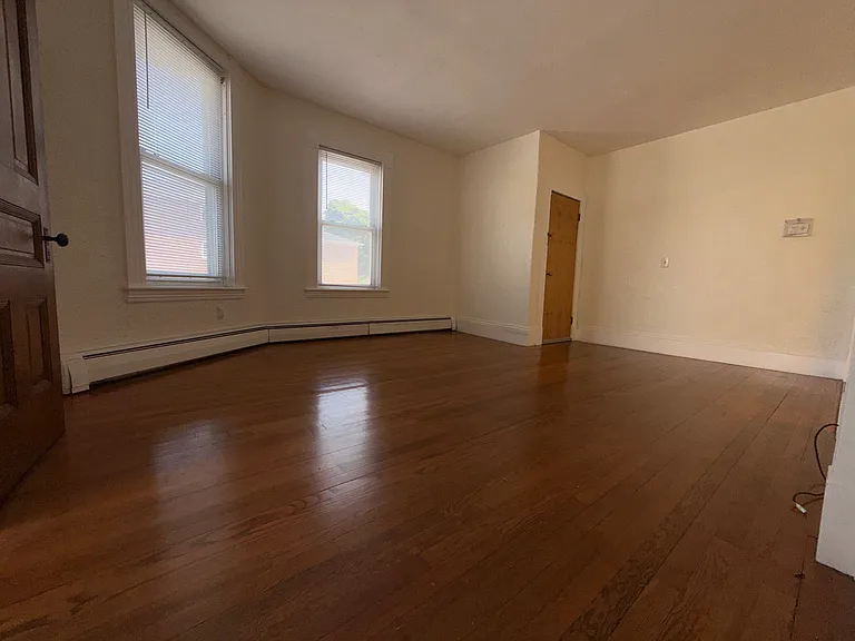 37-39 Alvarado Ave #1 — Photo 4