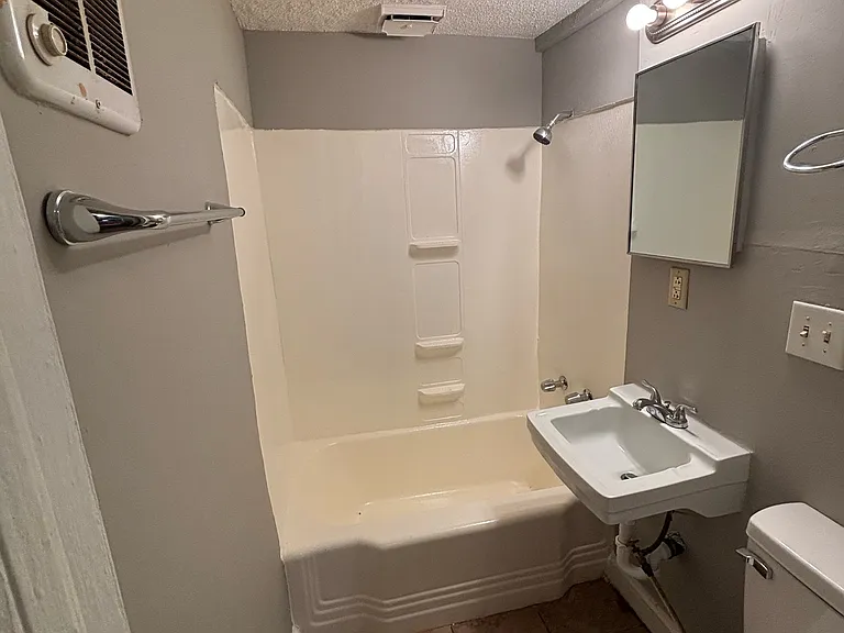 202.5 N Virginia Ave #A — Photo 8