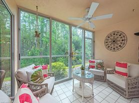 773 Wiggins Lake Dr, Naples, FL