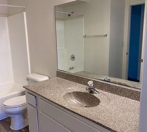 5th image of 1312 Sunblossom St #0