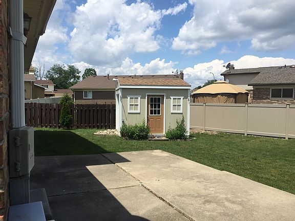 3rd image of 18100 Dawnshire Ct