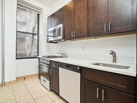 4th image of 308 Bleecker St APT 1