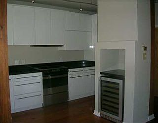 4th image of 1107 S Peters St APT 527