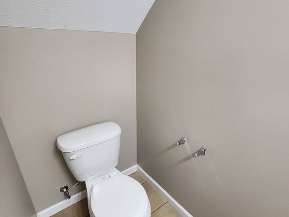 4th image of 48 Arbor Creek Dr