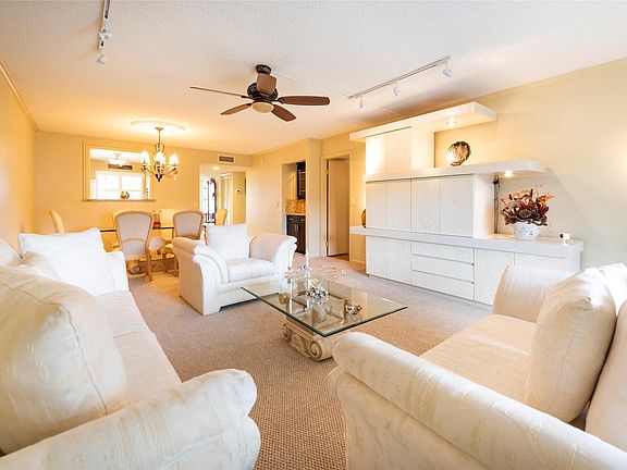 2nd image of 398 Lakeview Drive #202