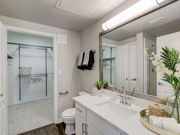 Eleven11 Lexington at Flower Mound — Photo 17