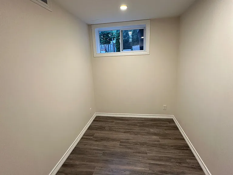 25 Fitzwilliam Ave #BASEMENT — Photo 20