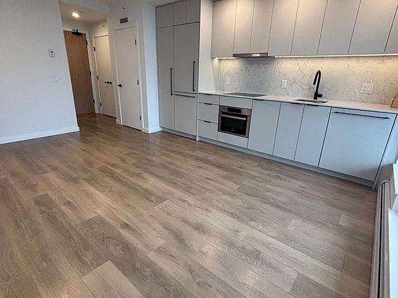 4th image of 13685 102nd Ave #409