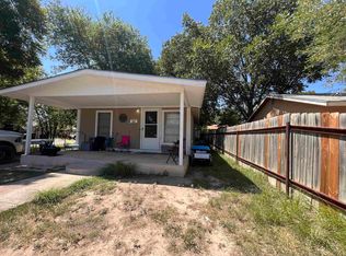 300 Hutchinson St, Del Rio, TX 78840