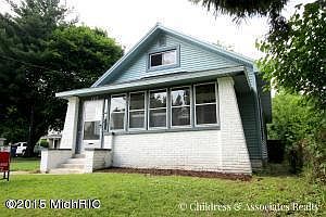 1st image of 157 Travis St NE