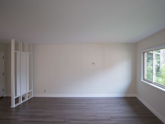 5th image of 1439 Floribunda Ave #13
