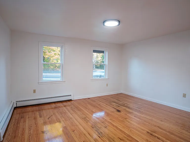 27 Main St #2 — Photo 15