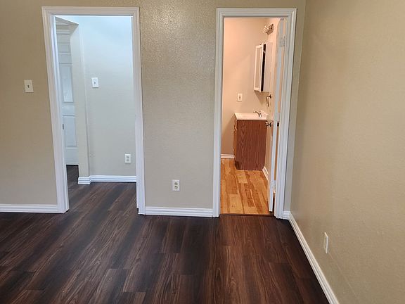 Master bed room