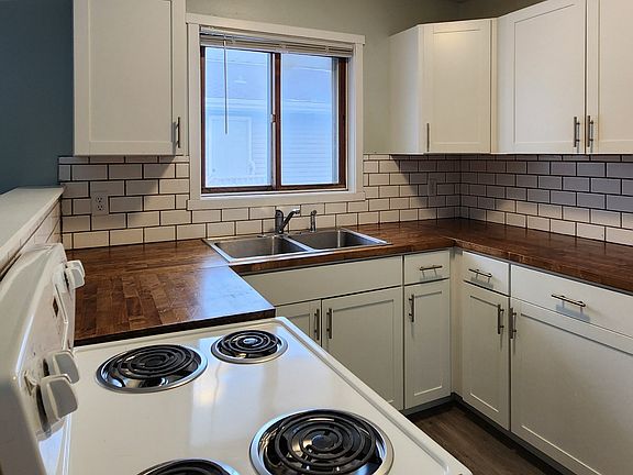 5th image of 713 30th St N #11502960