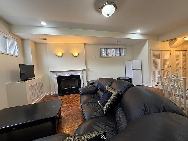 2355 W Harrison St #GDN — Photo 4