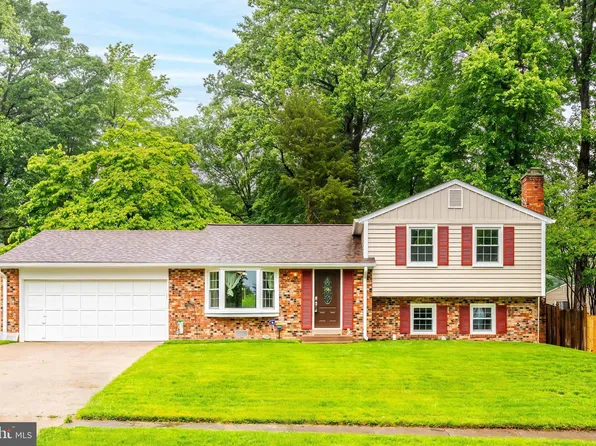 3314 Pathway Ct, Falls Church, VA 22042