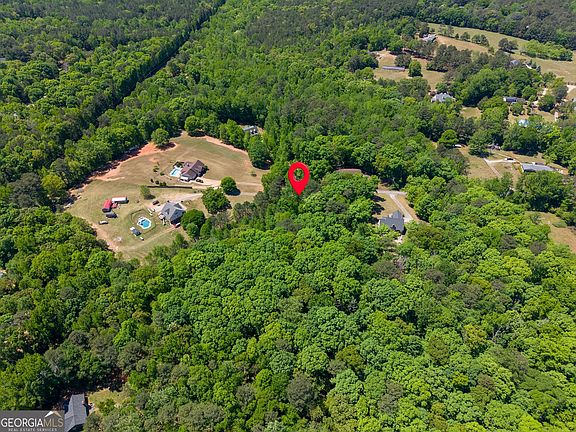 5th image of 417 Rosser Rd