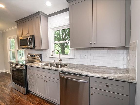 4th image of 482 Freyer Dr