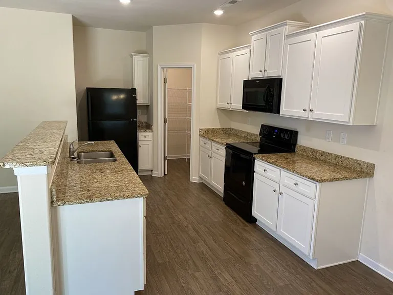 7617 Malden Park Dr — Photo 9
