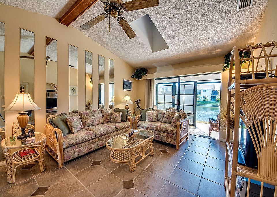 1st image of 616 SE 14th Ter APT 104