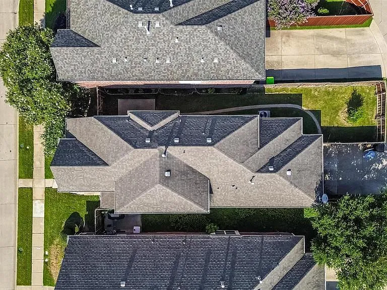 2101 Broadstone Dr — Photo 31