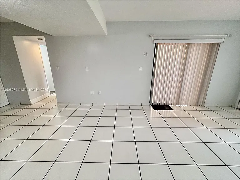11820 SW 80th St #312 — Photo 6