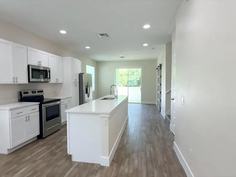 4437 Summer Flowers Pl — Photo 3