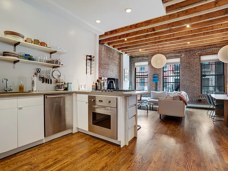 26 Ludlow St #2A — Photo 6