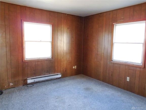 5th image of 2733 Oneida Dr