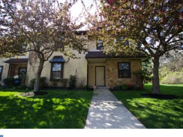 136 Allens Ln #319, Mullica Hill, NJ 08062