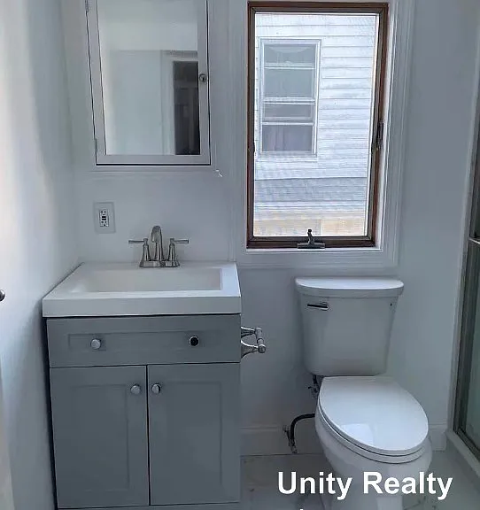 186A Sheridan Ave — Photo 6