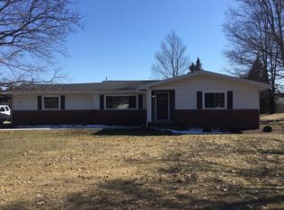 1535 E Valley Rd, Adrian, MI 49221