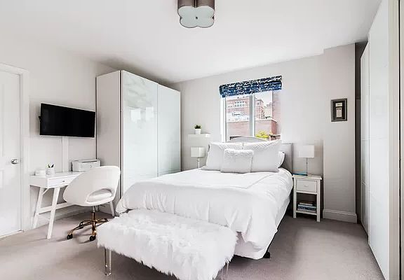 5th image of 52 Dean St #A