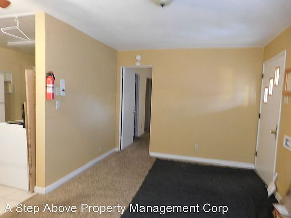 2nd image of 931 Belford Ave