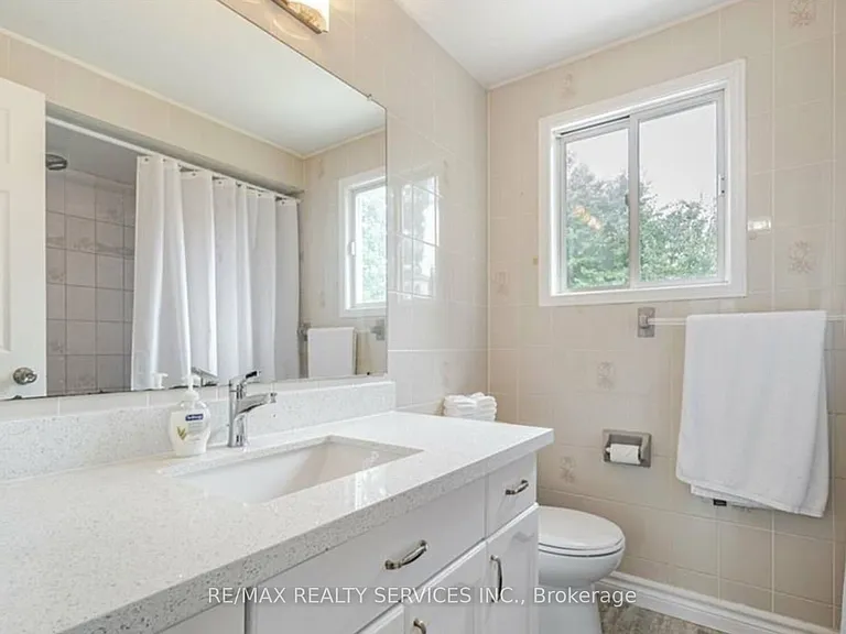 322 Benesfort Cres — Photo 13