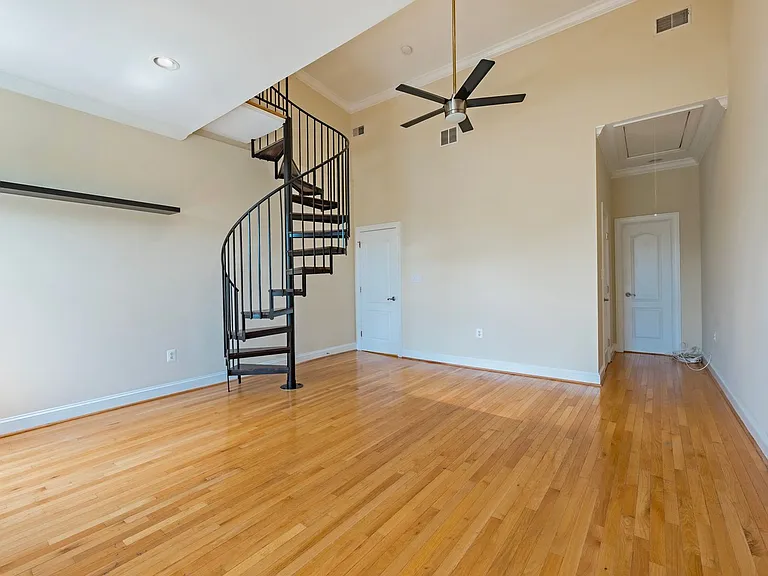45 R St NW #2 — Photo 16