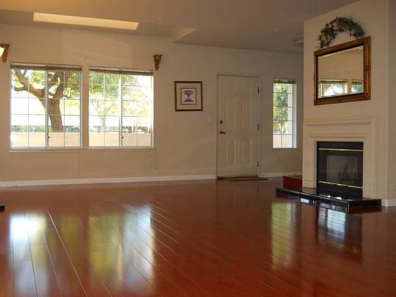 3rd image of 1871 Sheri Ann Cir