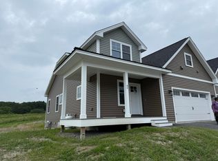 45 Brooks Edge Farm Rd #103, Westbrook, ME 04092