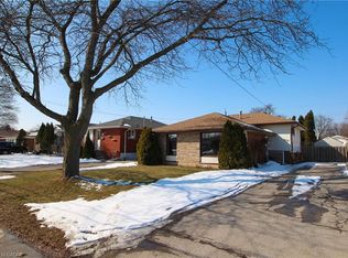 918 Upper Ottawa St, Hamilton, ON L8T 3V7