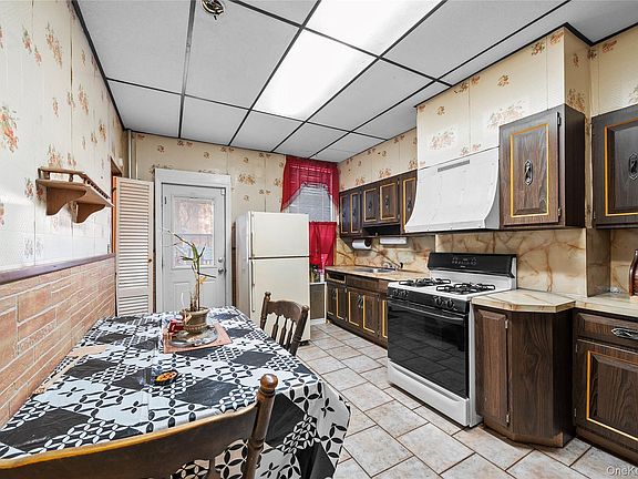 5th image of 73-35 71st Place