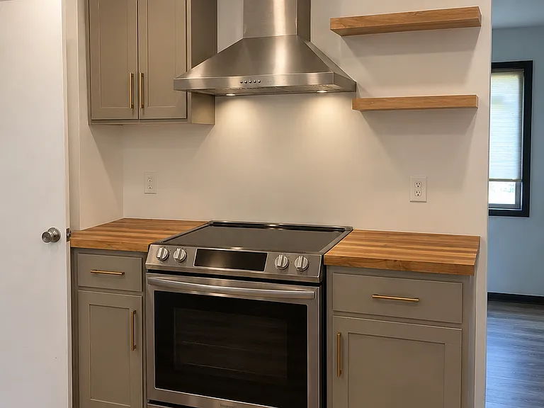 2429 Mount Vernon Rd NW — Photo 3