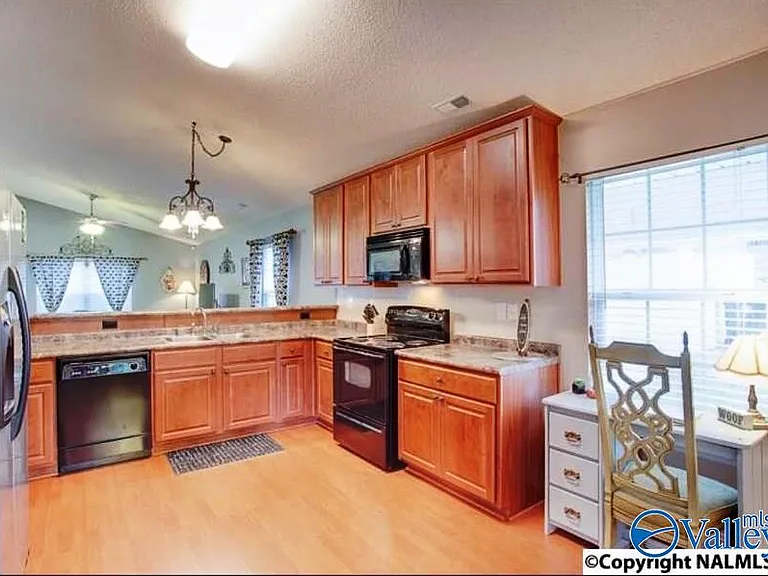 106 Blanchard Pl — Photo 4