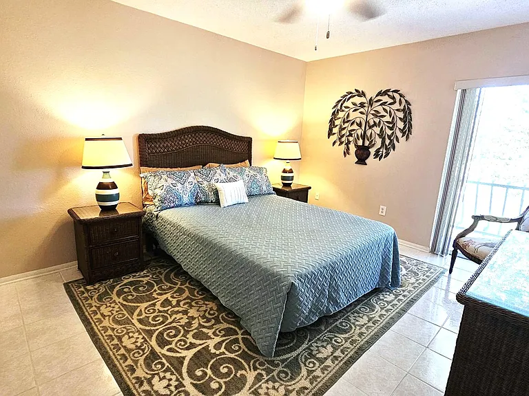 Master bedroom-guest bed