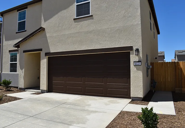4123 Scarlet Ct — Photo 3