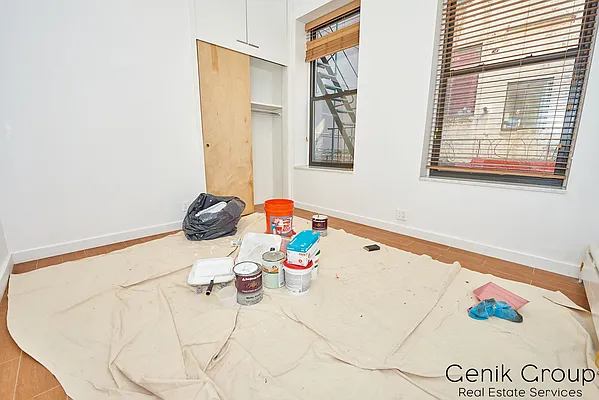 Rented by Genik Group Corp | media 17