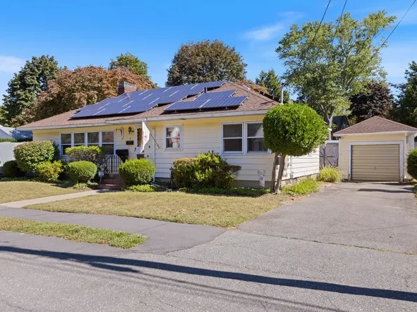 4 Oakhurst Rd, Beverly, MA 01915
