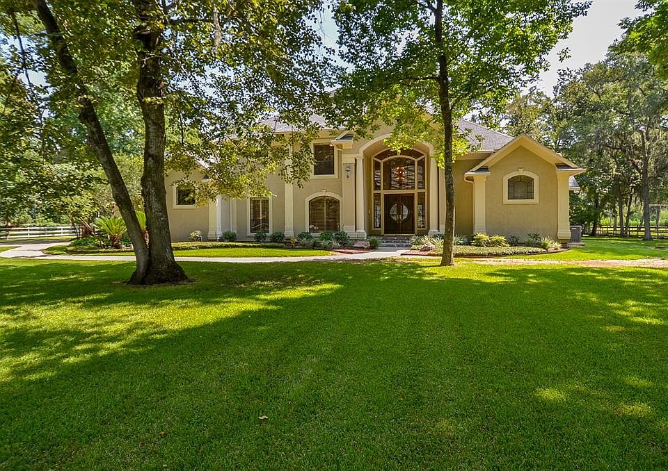 1st image of 3218 River Forest Dr