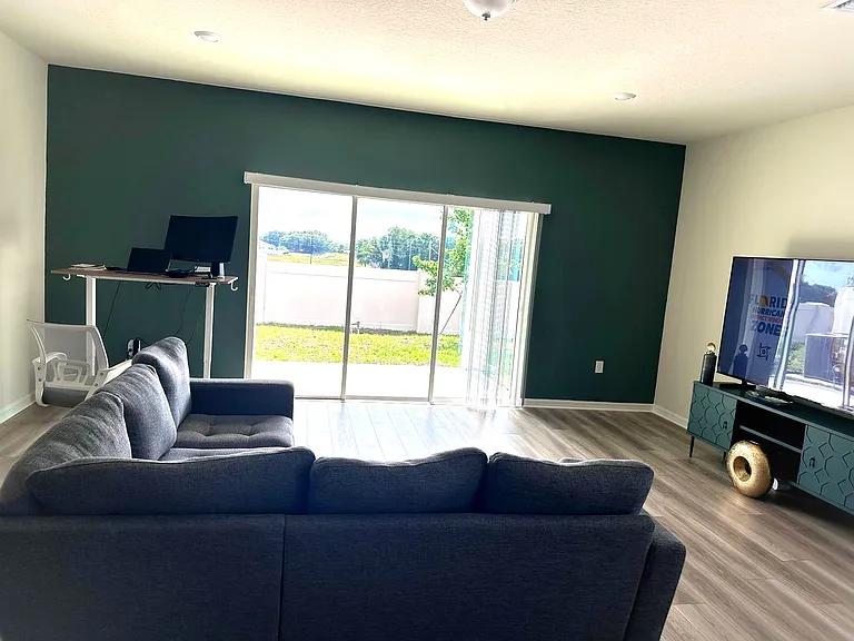 4300 Chester Springs Blvd — Photo 8