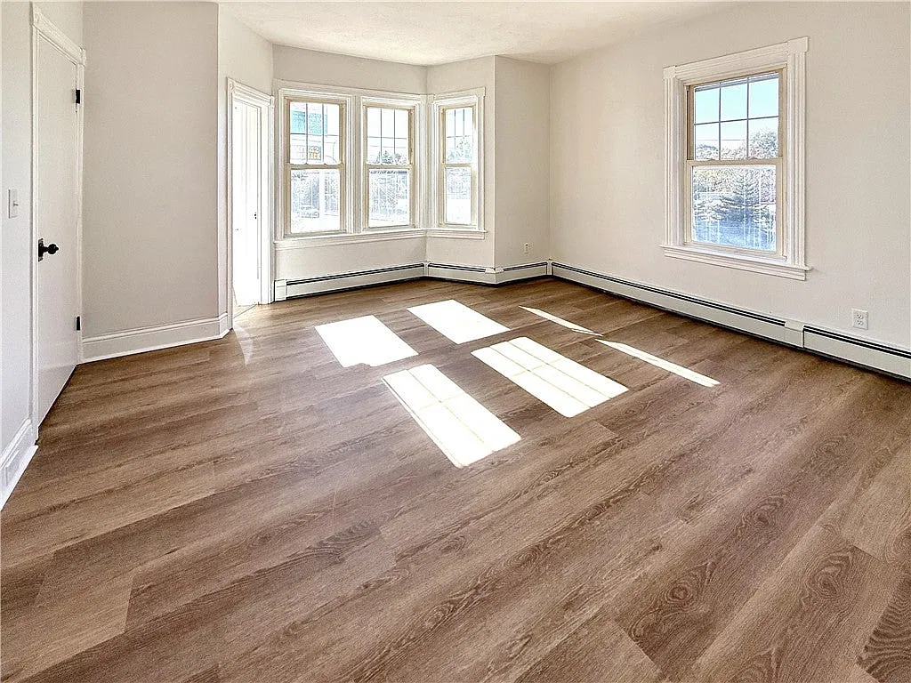 2 bed, 2080 sqft, $2,100 — Photo 1